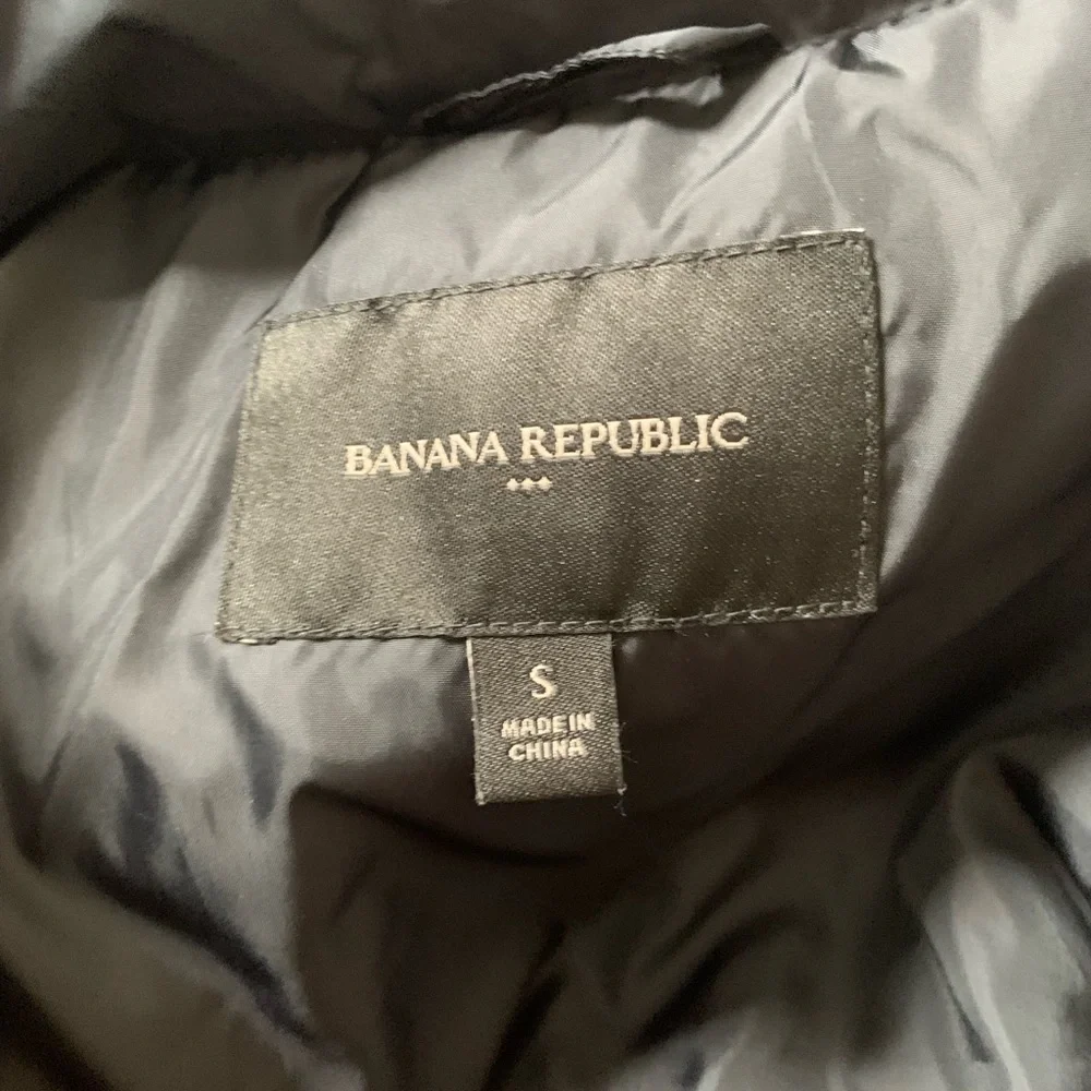 Banana Republic Puffy Jacket - Picture 2 of 5